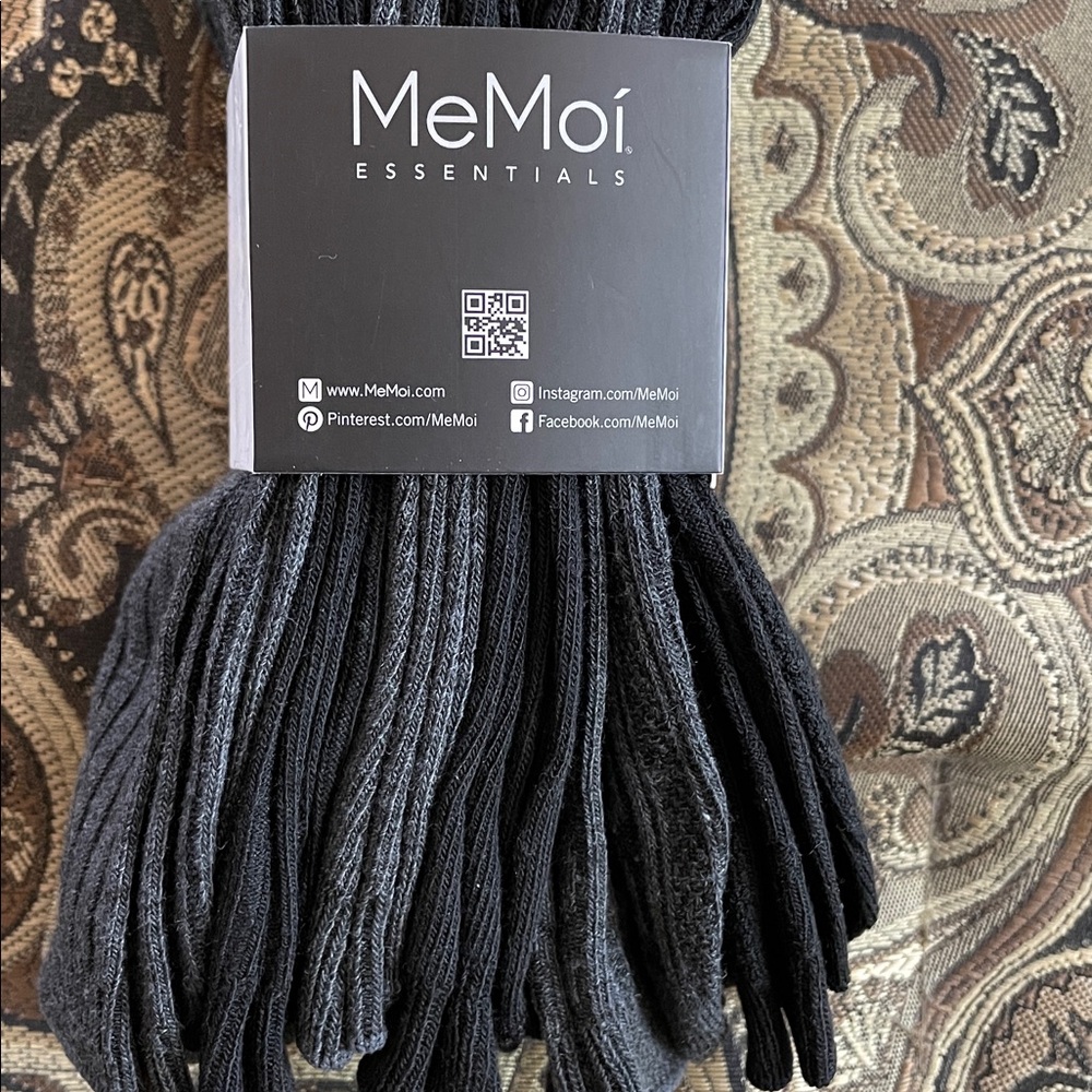 MeMoi Essentials 6 pairs of black and grey crew socks. - Picture 6 of 7